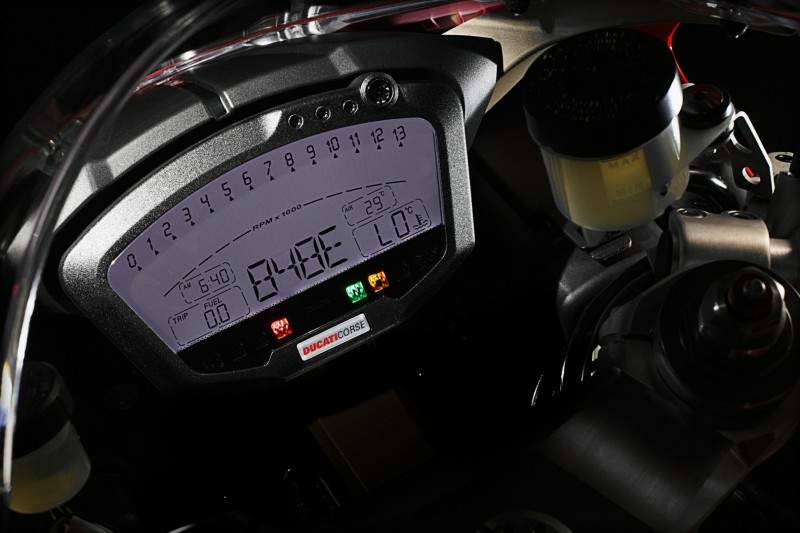 Мотоцикл Ducati 848 EVO 2010 фото