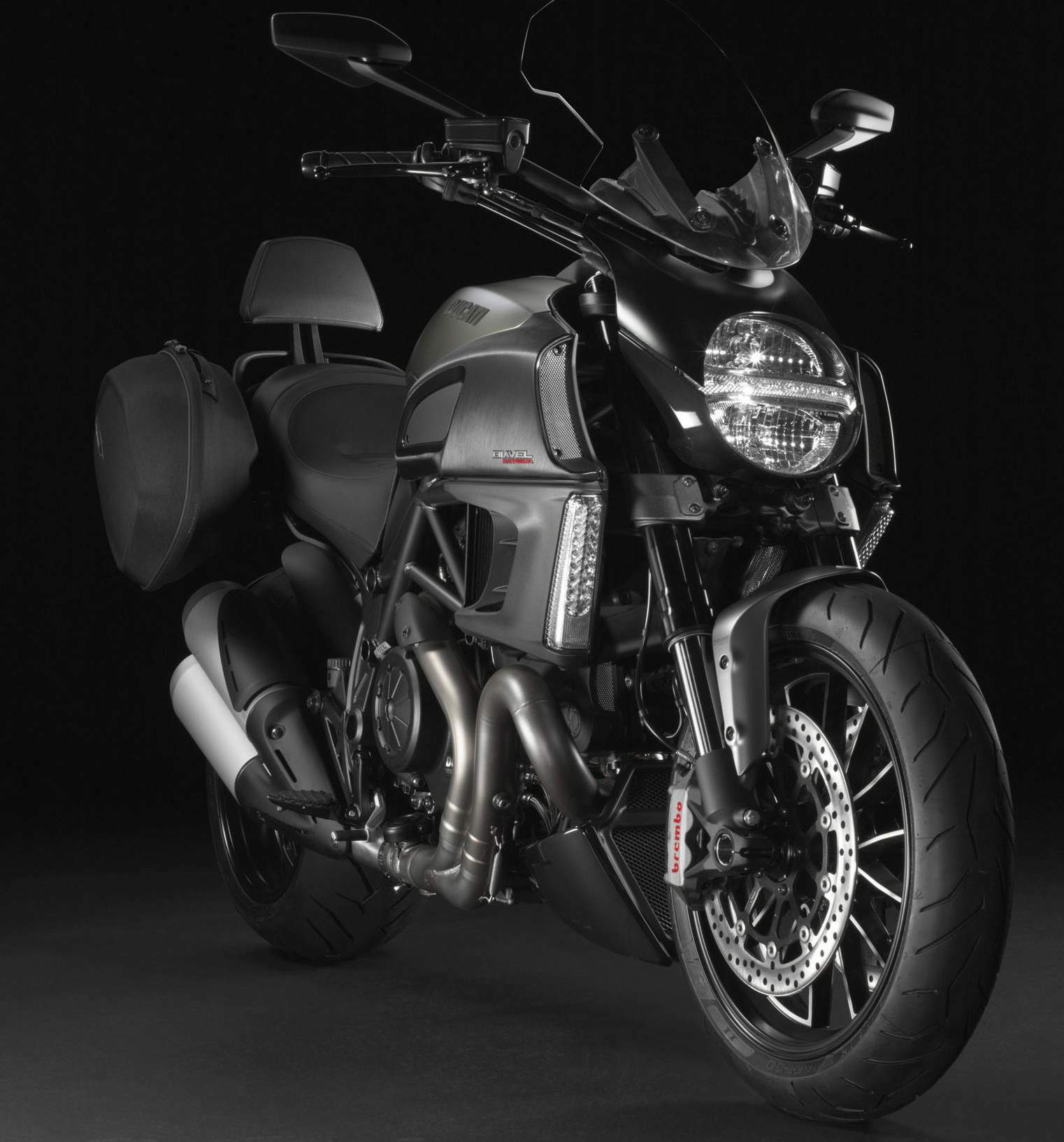 Мотоцикл Ducati Diavel Strada 2013 фото