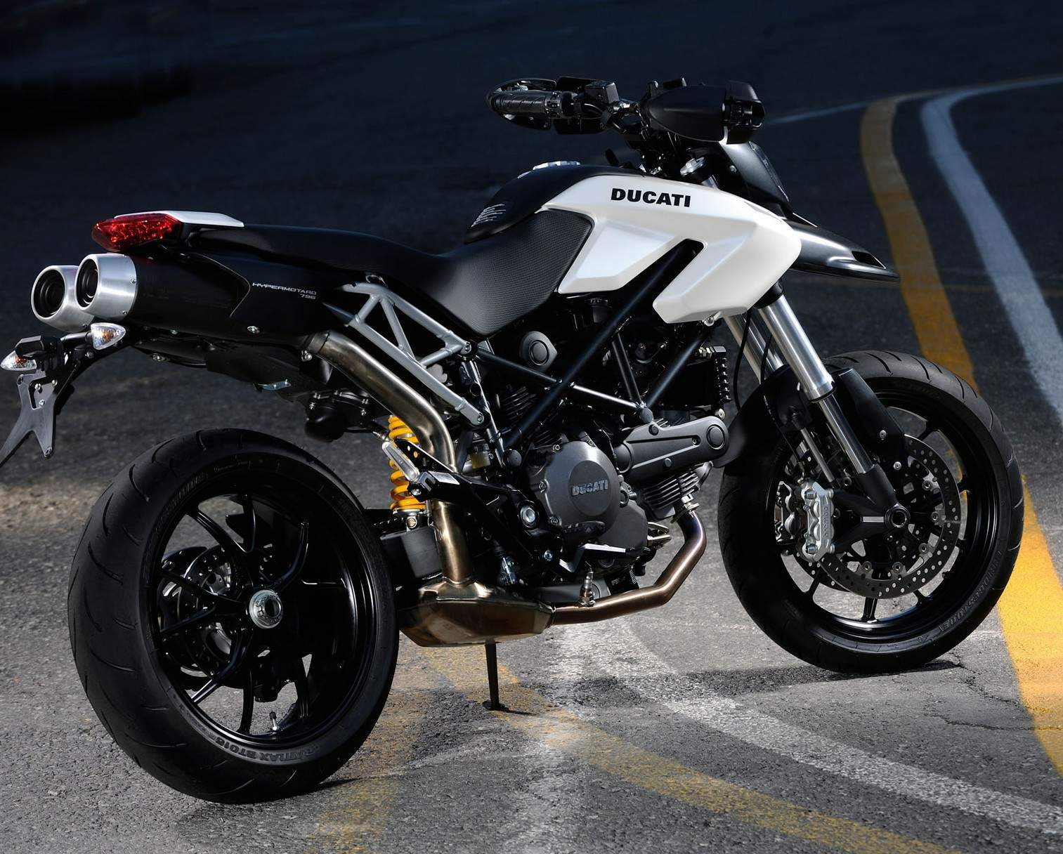 Мотоцикл Ducati Hypermotard 796 2012 фото