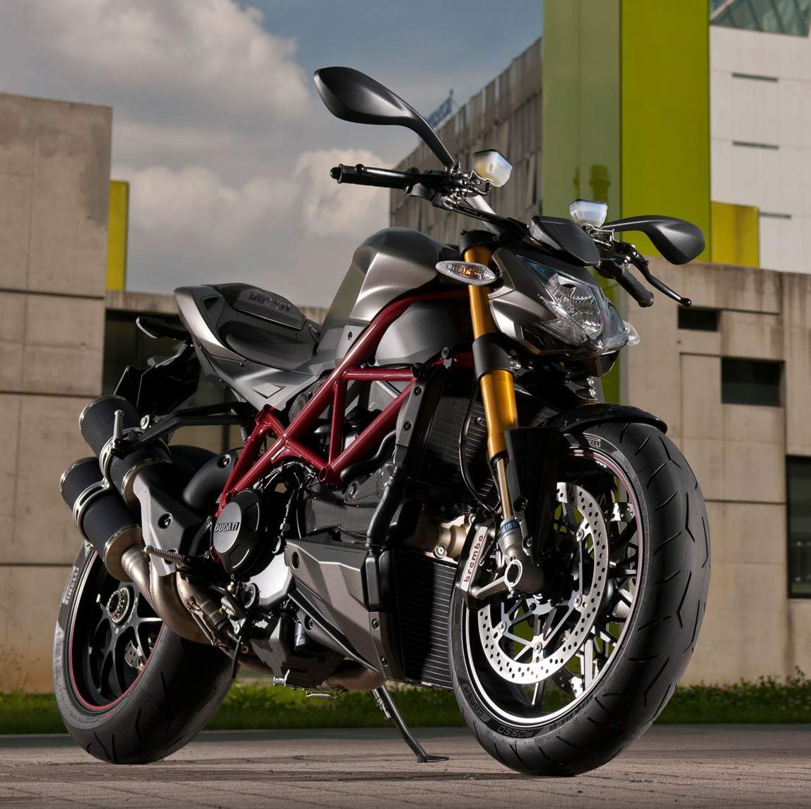 Мотоцикл Ducati Streetfighter S 2011 фото