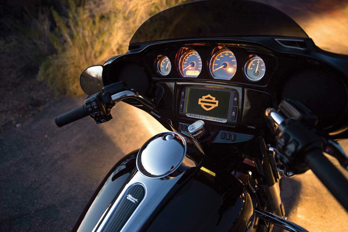 Мотоцикл Harley Davidson FLHTCUTG Tri Glide Ultra Classic 2016