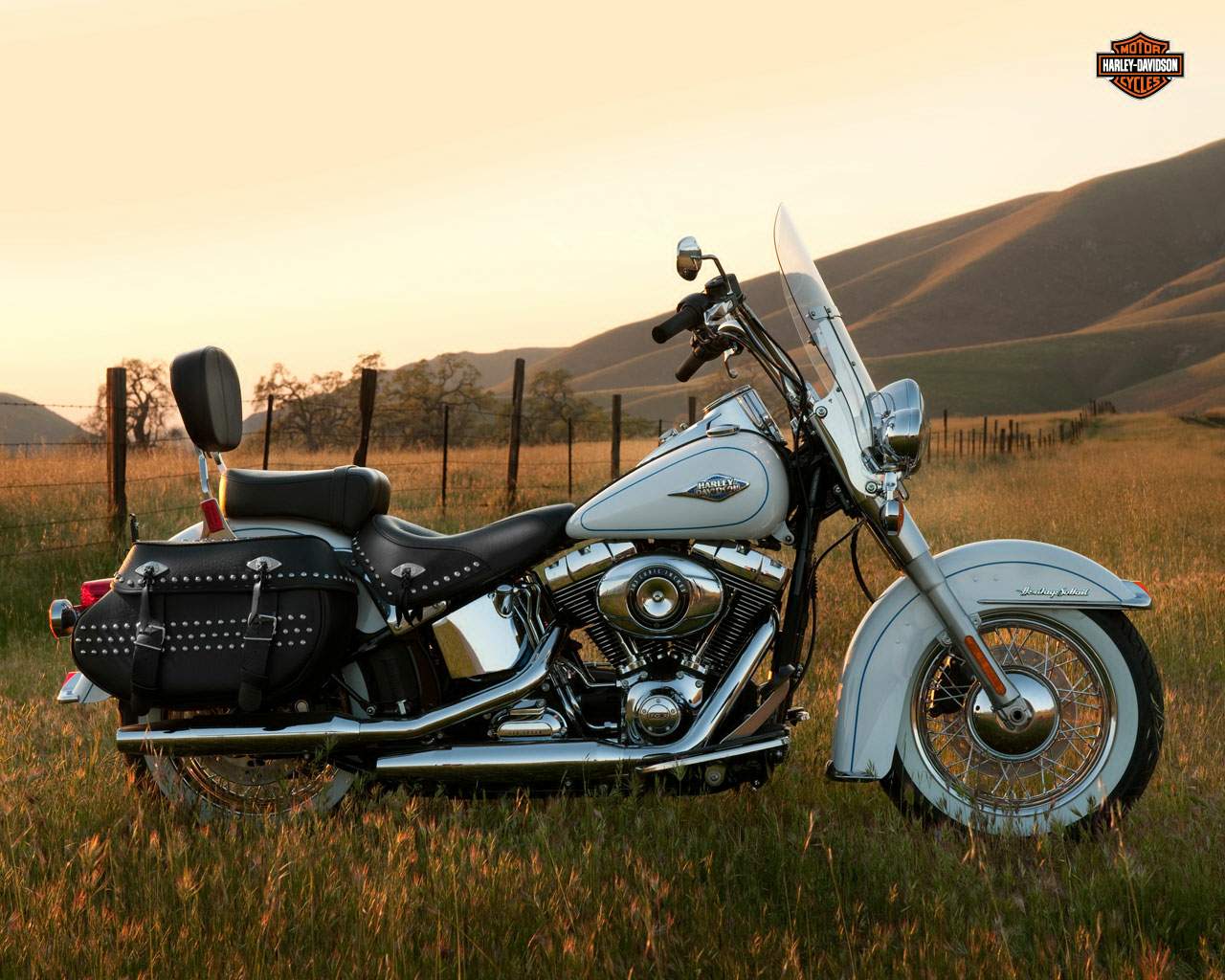 Мотоцикл Harley Davidson FLSTC Heritage Softail Classic 2012