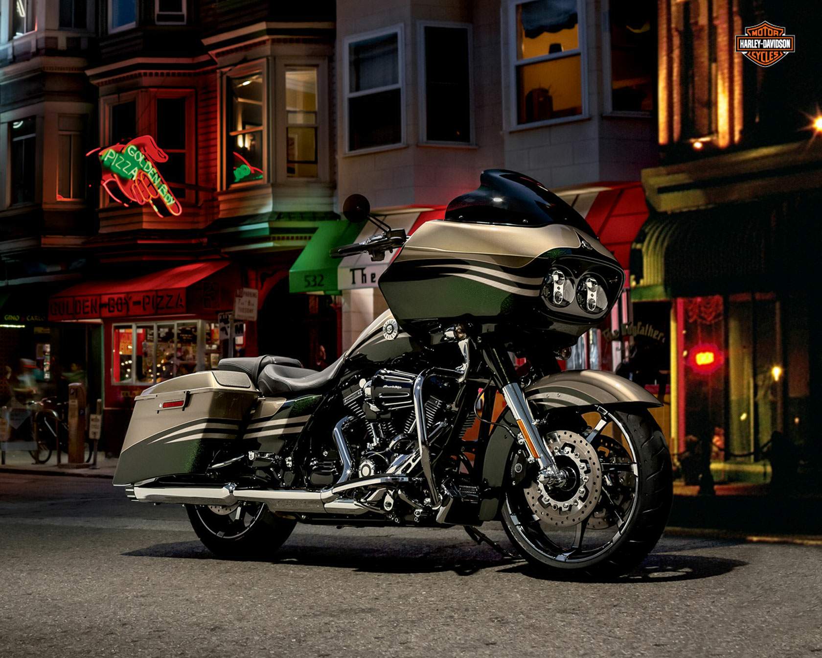 Мотоцикл Harley Davidson FLTRX Road Glide Custom CVO 2013