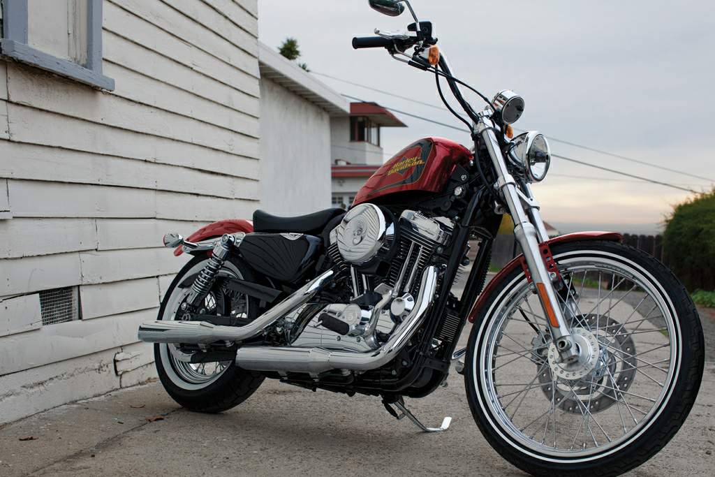 Мотоцикл Harley Davidson XL 1200V Seventy Two 2013 фото