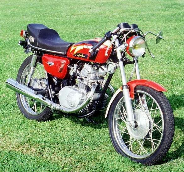 Мотоцикл Honda CB 125 Caf Racer 1972