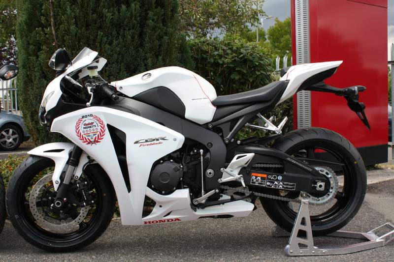 Мотоцикл Honda CBR 1000RR TT Tribute 2010 фото