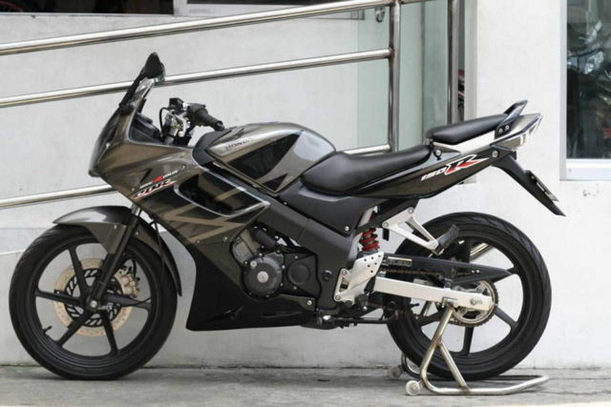 Мотоцикл Honda CBR 150R 2008