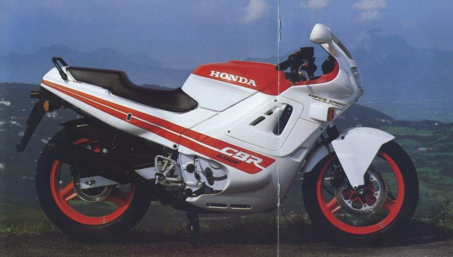 Мотоцикл Honda CBR 600 Hurricane 1987 фото
