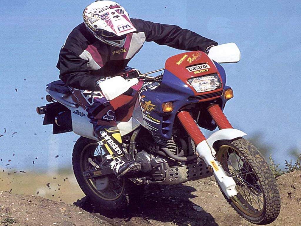 Фотография мотоцикла Honda NX 650 Dominator  1995