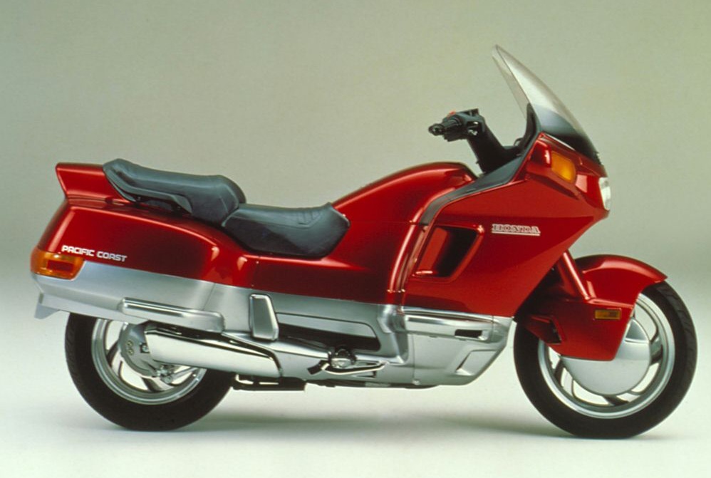 Мотоцикл Honda PC 800 PACIFIC COAST 1990