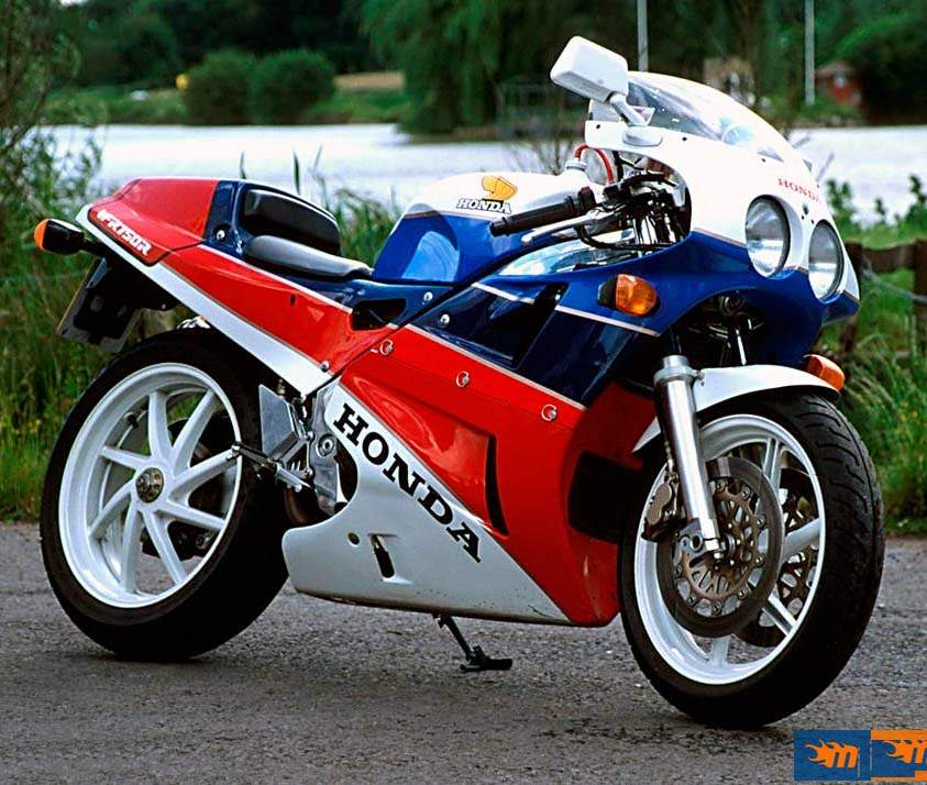 Мотоцикл Honda VFR 750R RC 30 1990