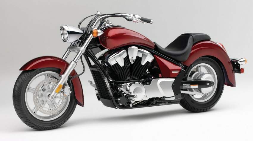 Мотоцикл Honda VT 1300CR Stateline 2012 фото
