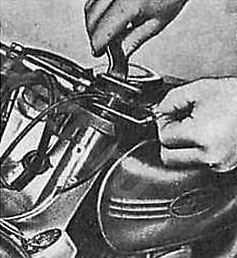 Монтаж штока амортизатора мотоцикла Ява