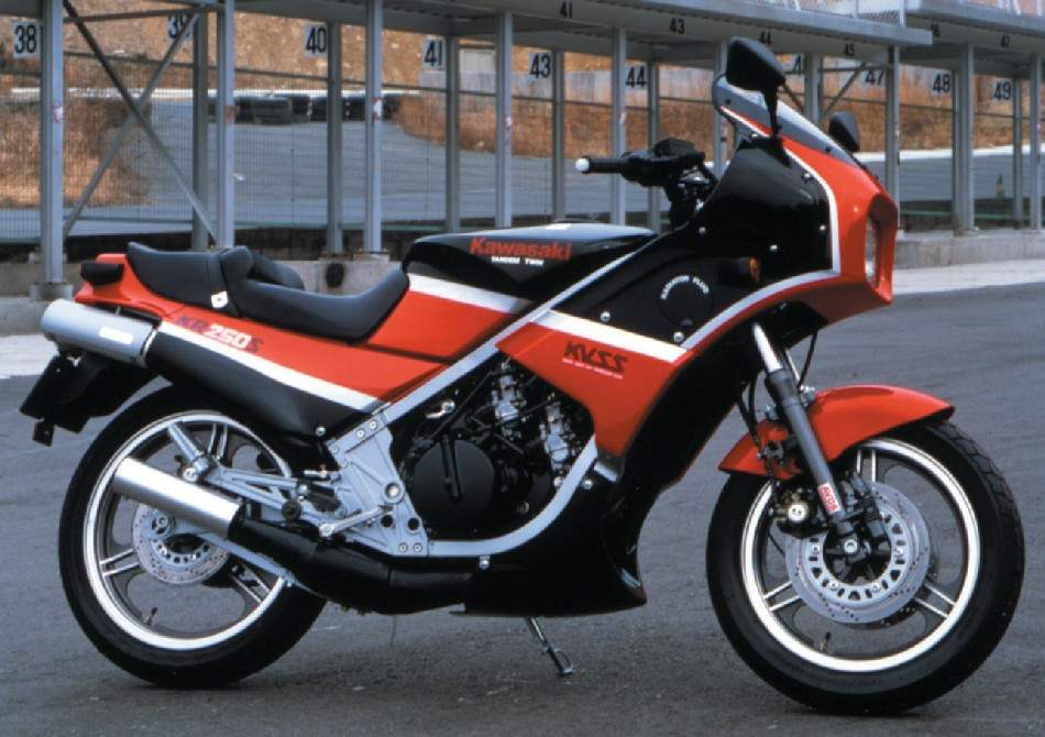 Мотоцикл Kawasaki KR 250 1985 фото