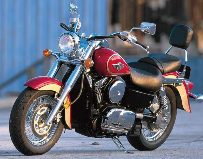 Мотоцикл Kawasaki VN 1500 Vulcan Classic Tourer FI 2000
