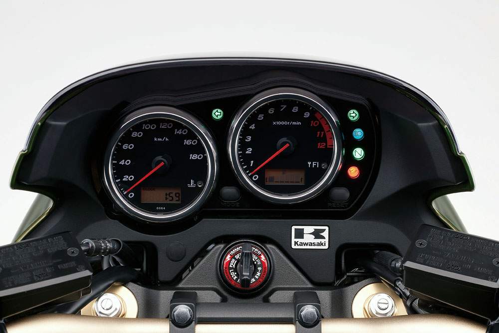 Мотоцикл Kawasaki ZR-X 1200R 2011 фото