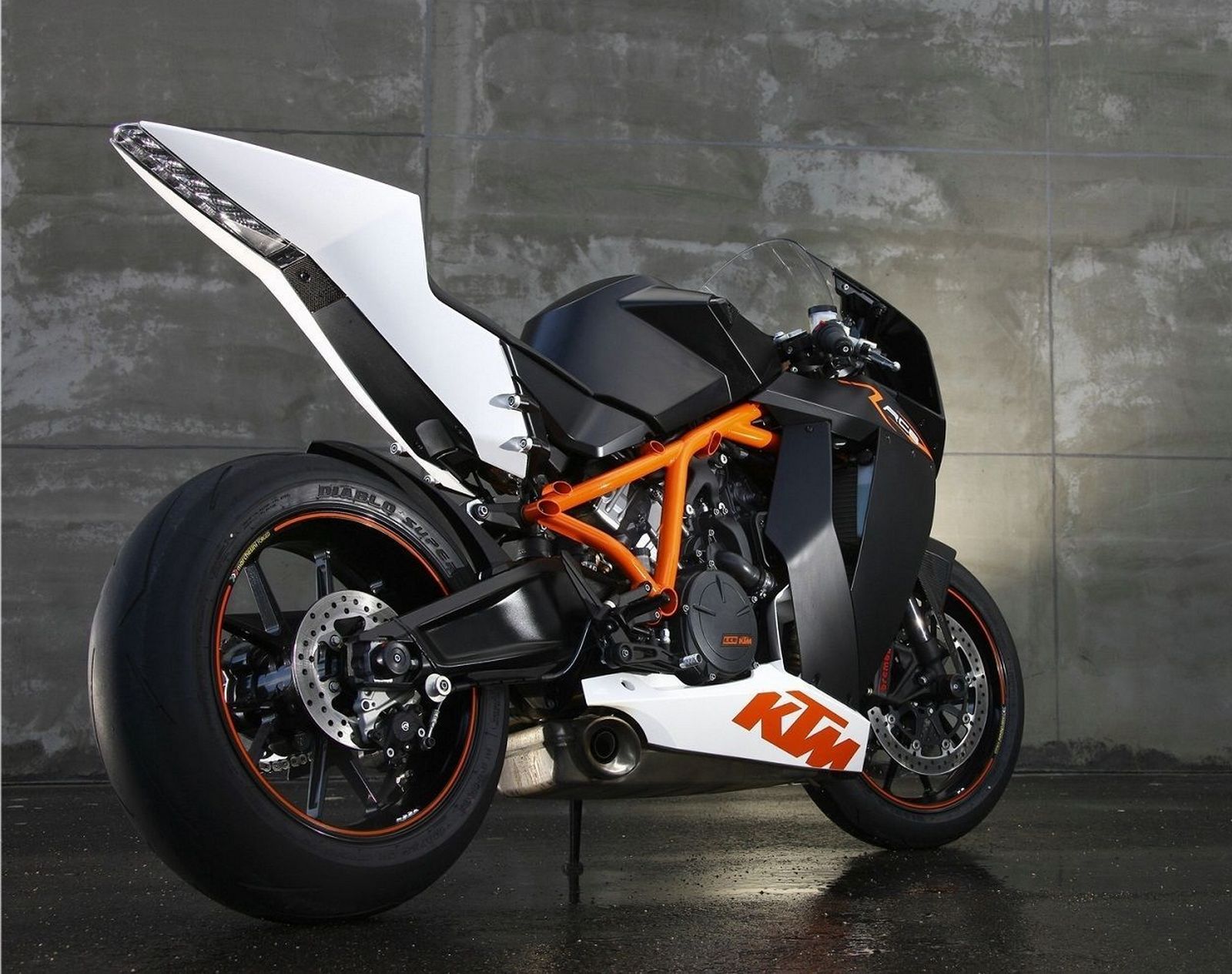 Мотоцикл KTM 1190 RC8 R 2012