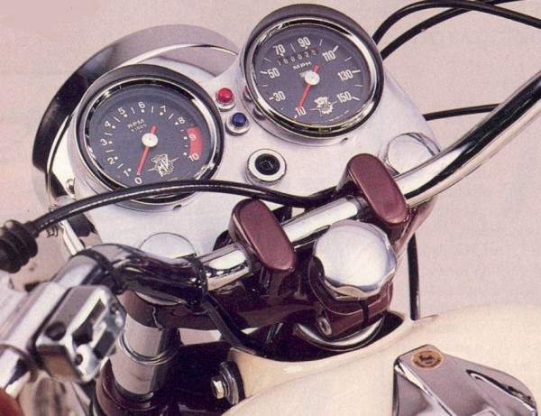 Мотоцикл MV Agusta 750GT 1971 фото