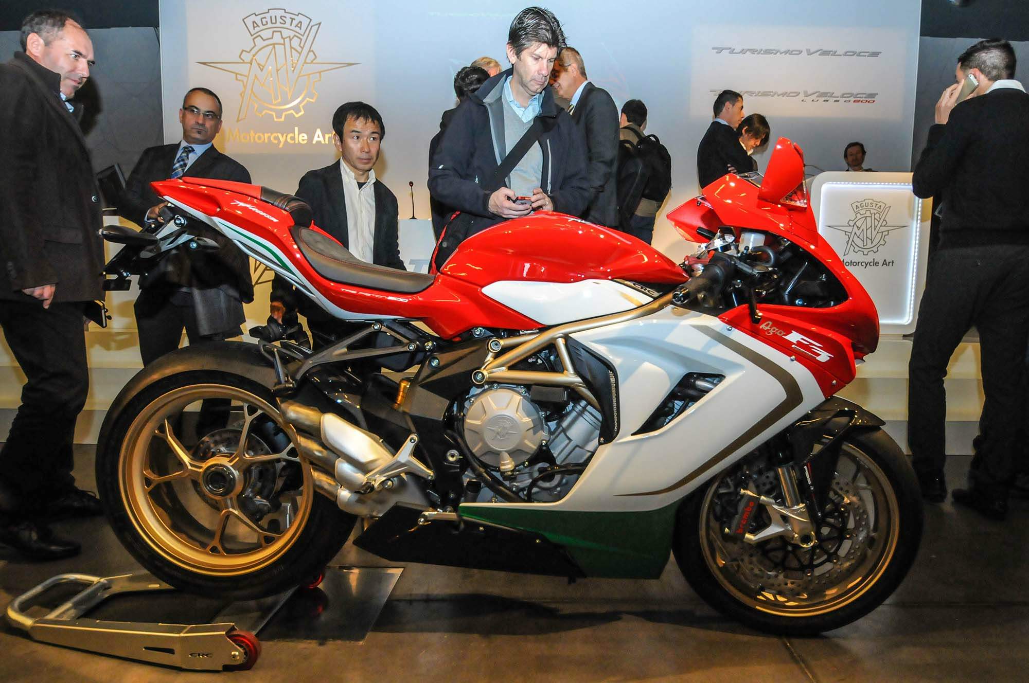 Мотоцикл MV Agusta F3 800 Ago 2014 фото