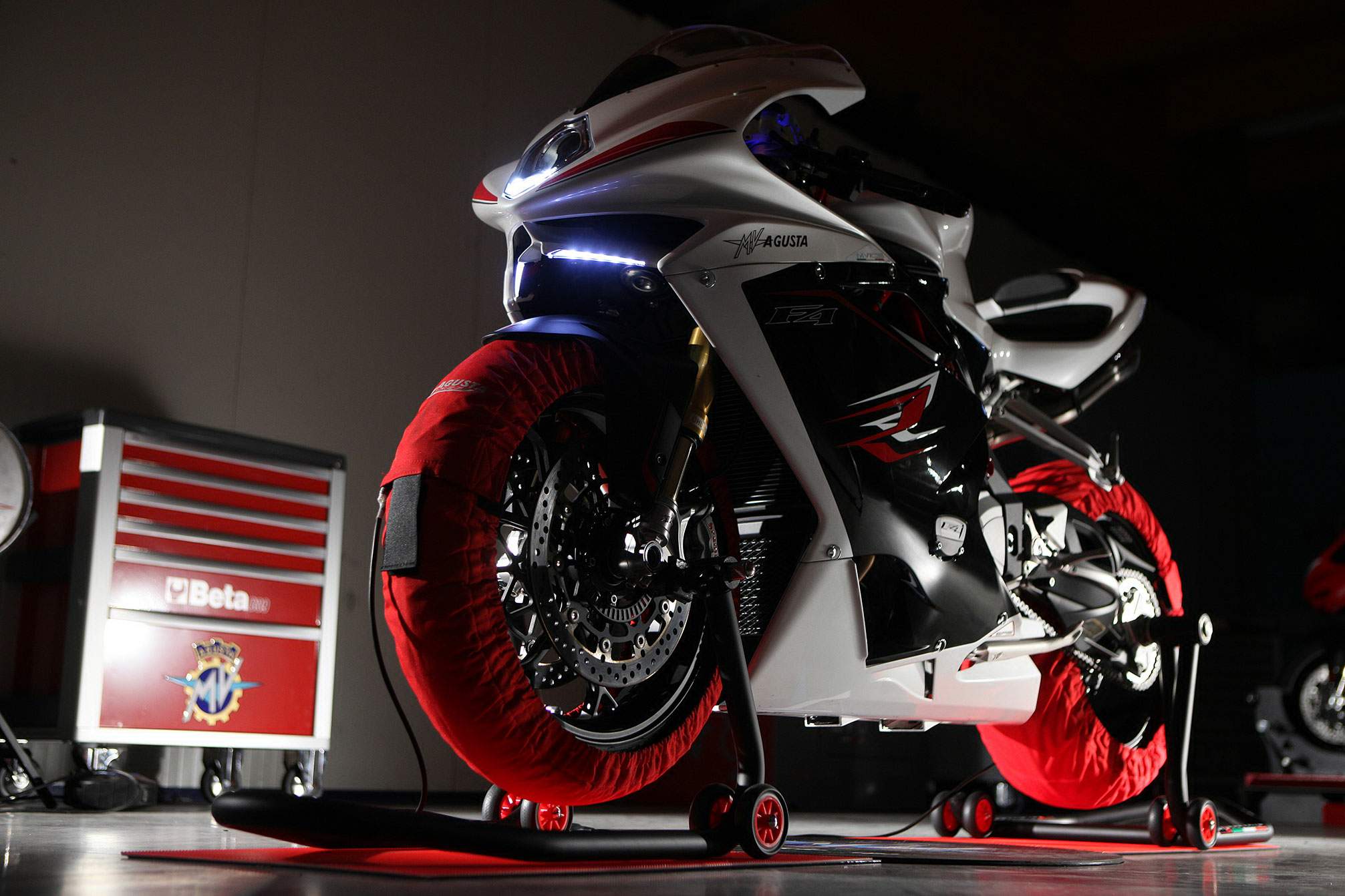 Мотоцикл MV Agusta F4RR 2013