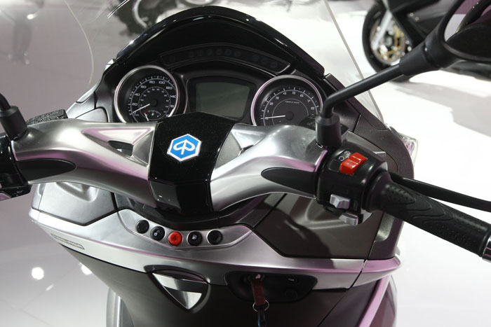 Мотоцикл Piaggio X10 500 2012 фото