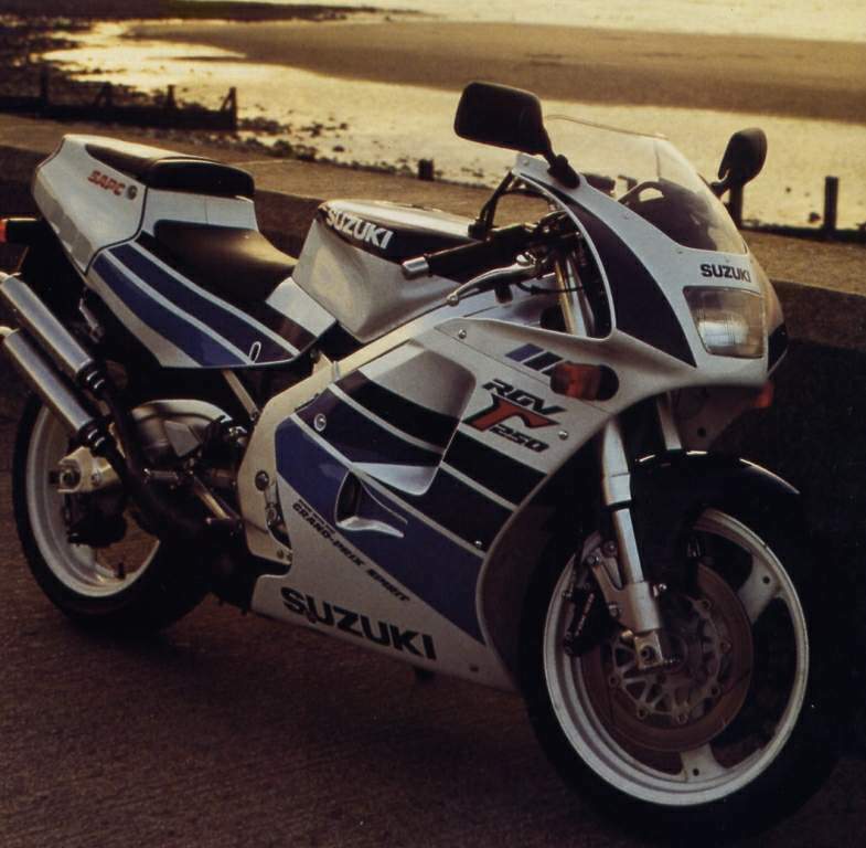 Мотоцикл Suzuki RGV 250 1991 фото