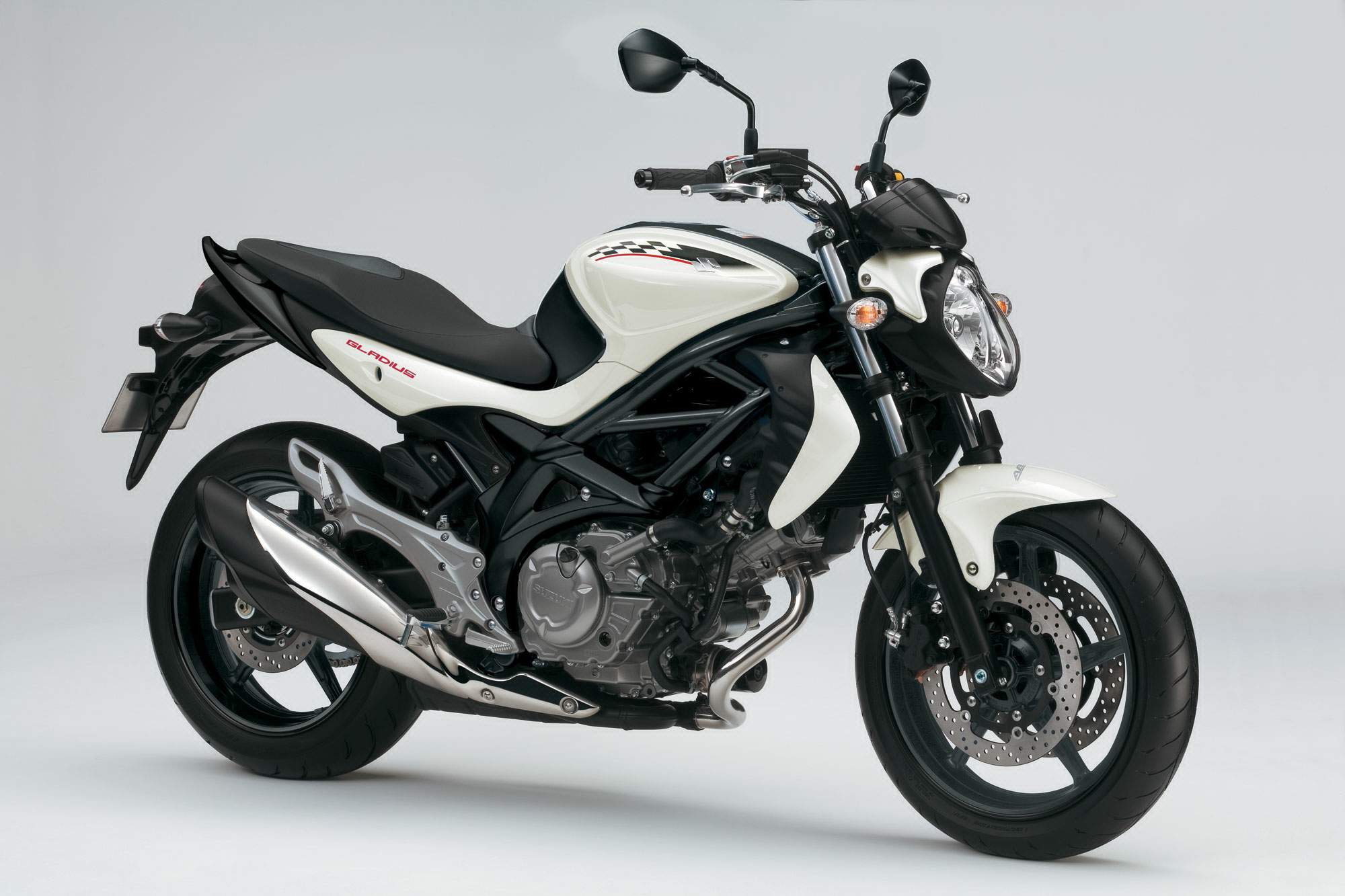Мотоцикл Suzuki SFV 650 G ladius 2012