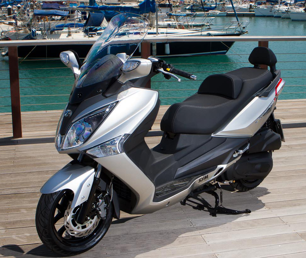 Мотоцикл SYM GTS/Joymax 125 evo 2014