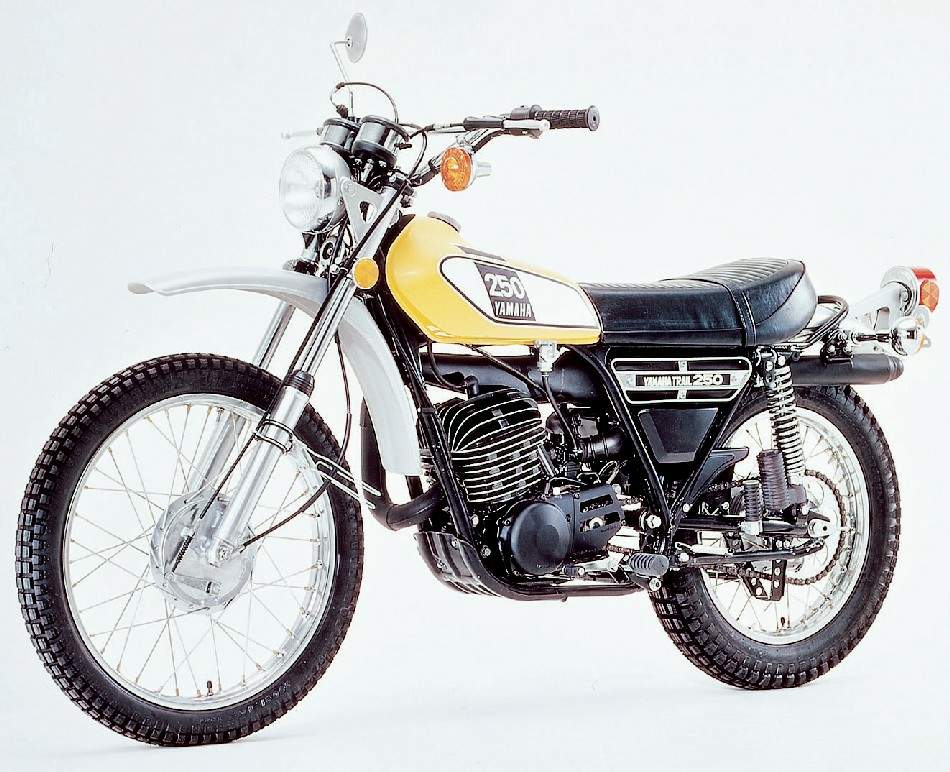 Мотоцикл Yamaha DT 250 1975 фото