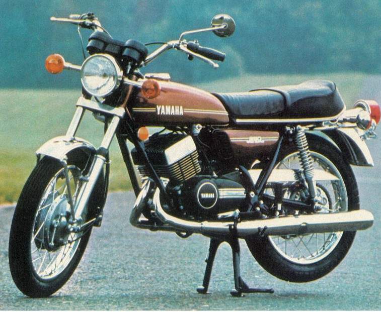 Мотоцикл Yamaha RD 250 1972 фото