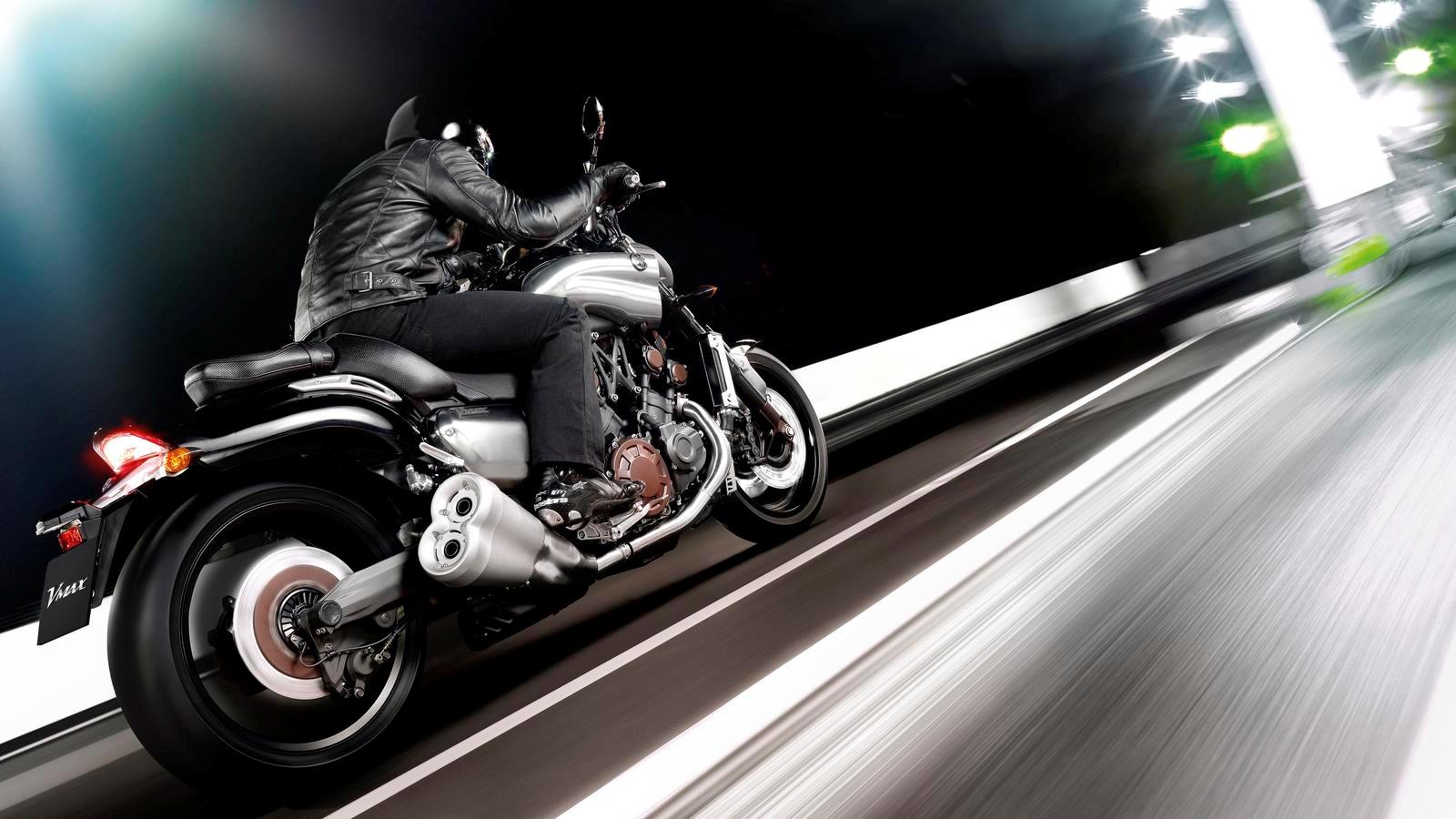 Мотоцикл Yamaha VMAX 1700 2011