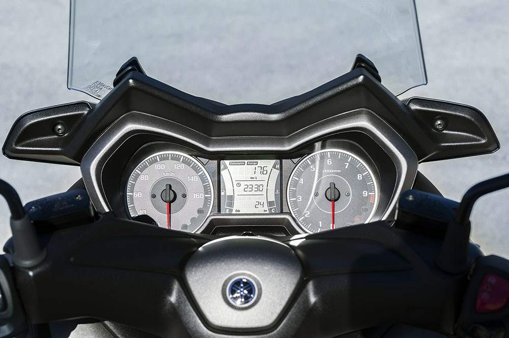 Мотоцикл Yamaha X-Max 300 2017