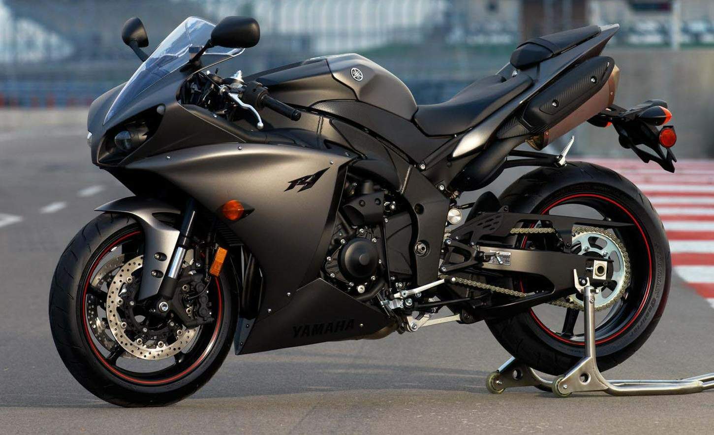 Мотоцикл Yamaha YZF 1000 R1 2013