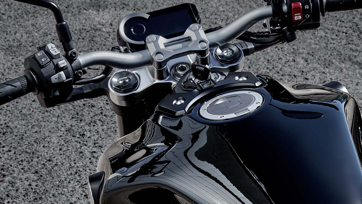 Мотоцикл Honda CB 1000R 2020 фото