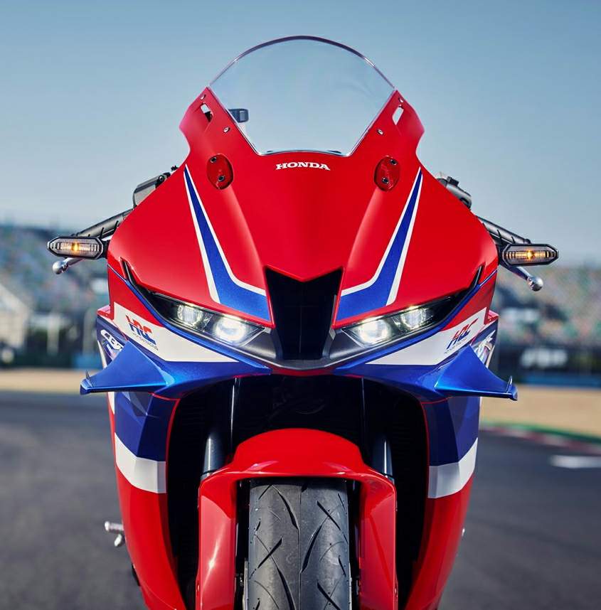Мотоцикл Honda CBR 600RR 2024 фото